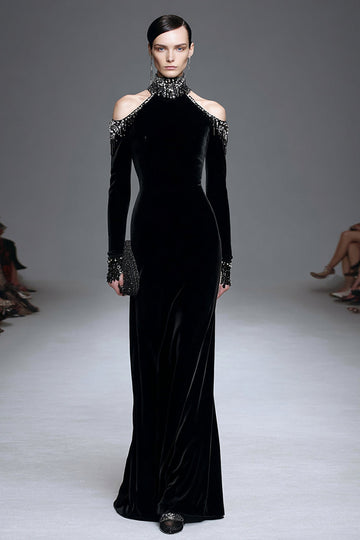 Robe formelle en velours noir à col haut et manches longues